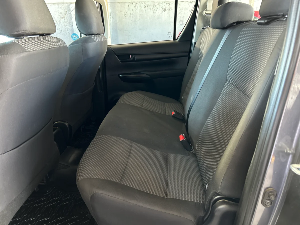 HILUX 4X2 - Miniatura 14