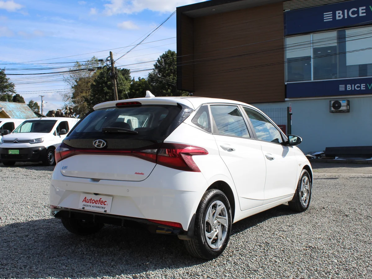 Hyundai I20 — foto 8 de 12