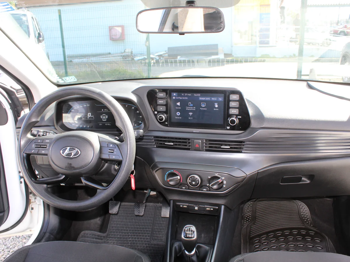 Hyundai I20 — foto 6 de 12