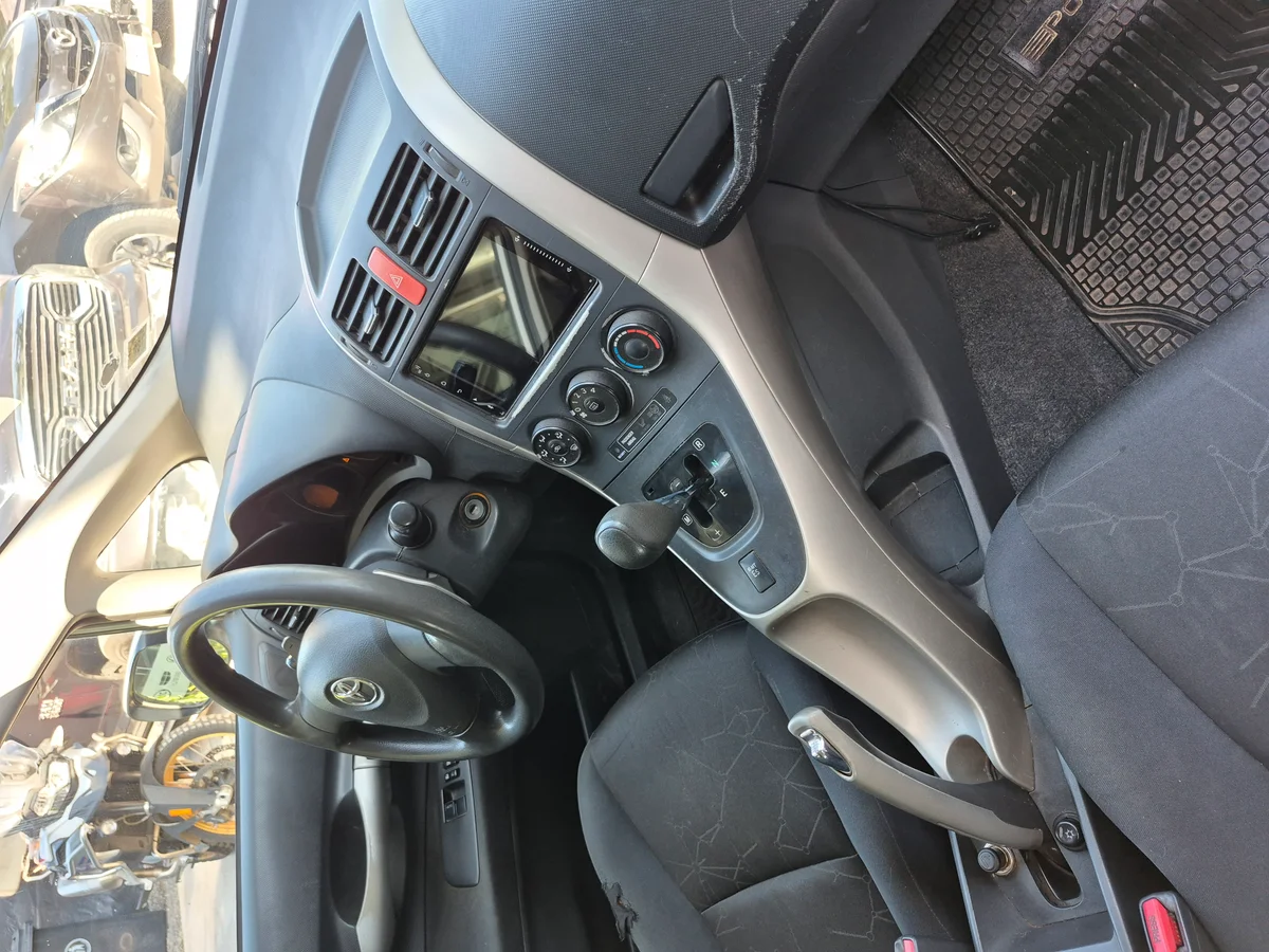 Toyota Auris - Miniatura 10