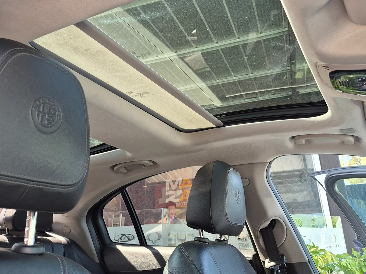 Alfa Romeo Giulia - Miniatura 13