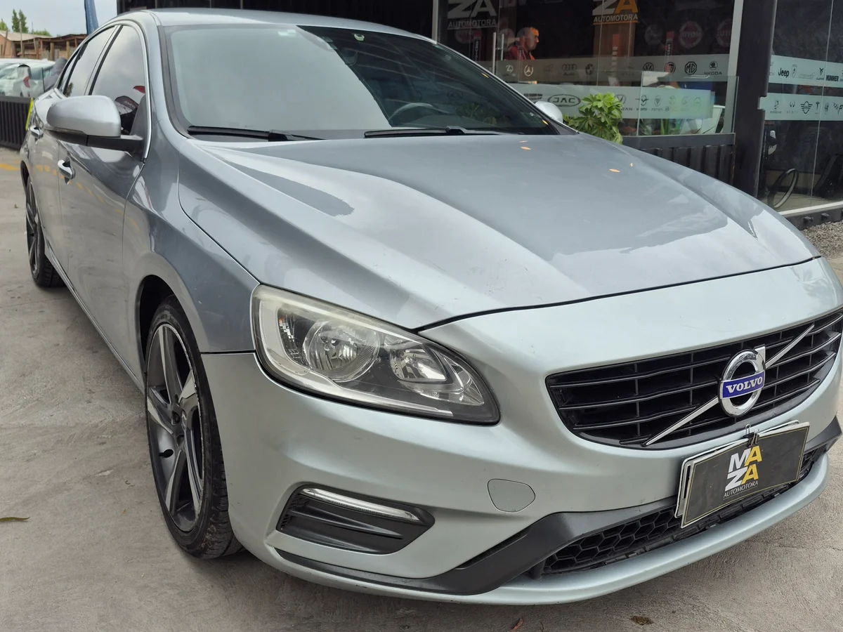Volvo S60 t4 r Desing - Miniatura 4