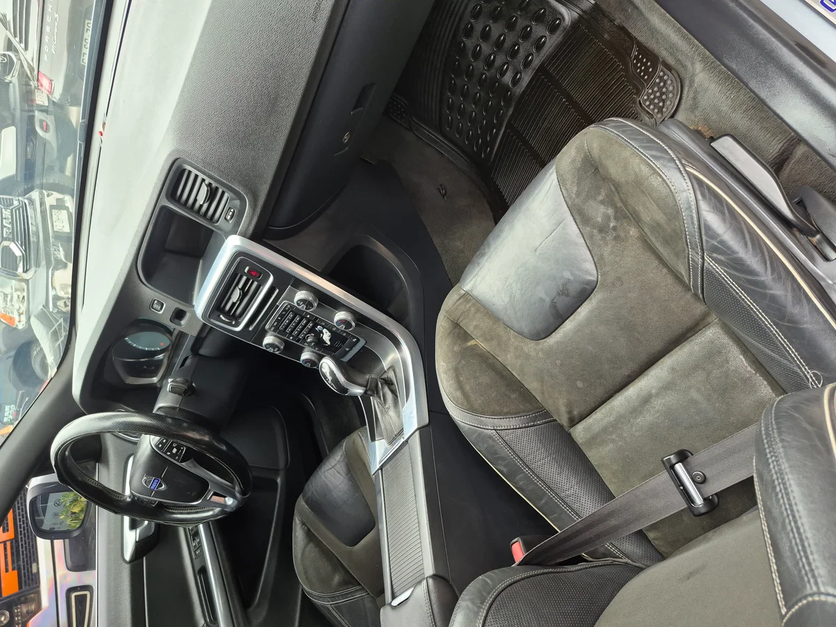 Volvo S60 t4 r Desing - Miniatura 11