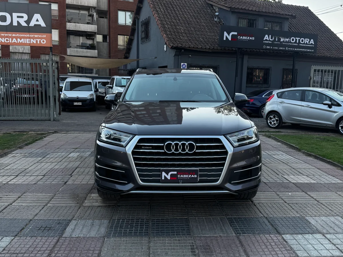 AUDI Q7
