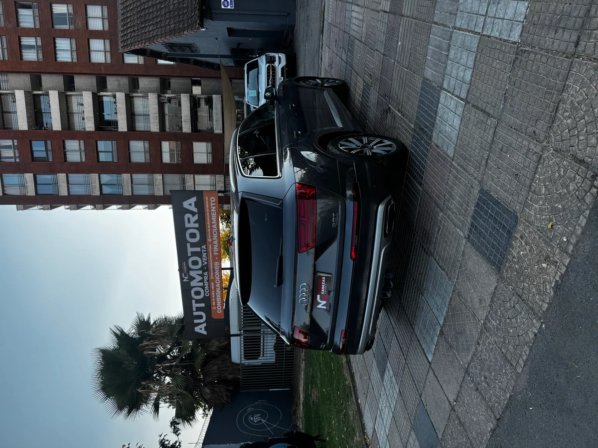 AUDI Q7 - Miniatura 8