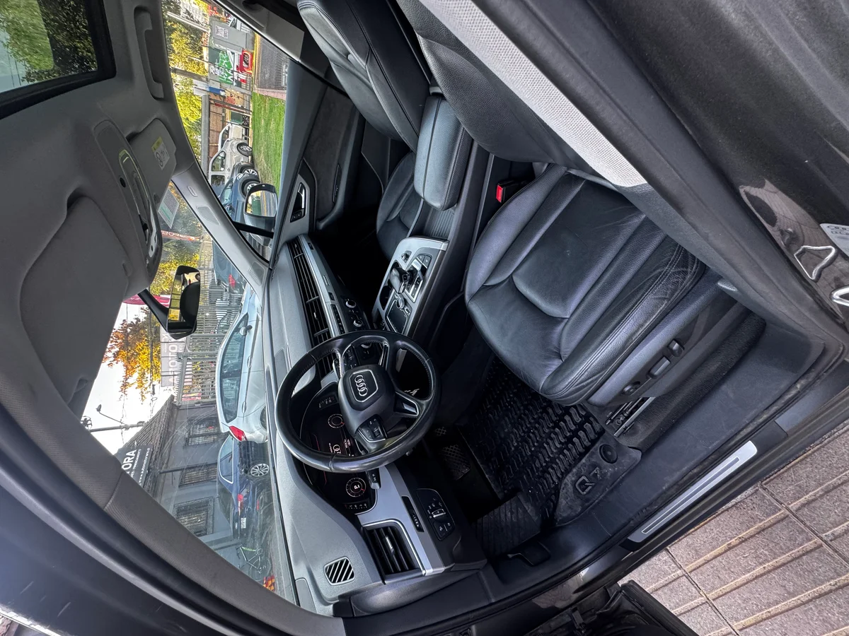 AUDI Q7 - Miniatura 13