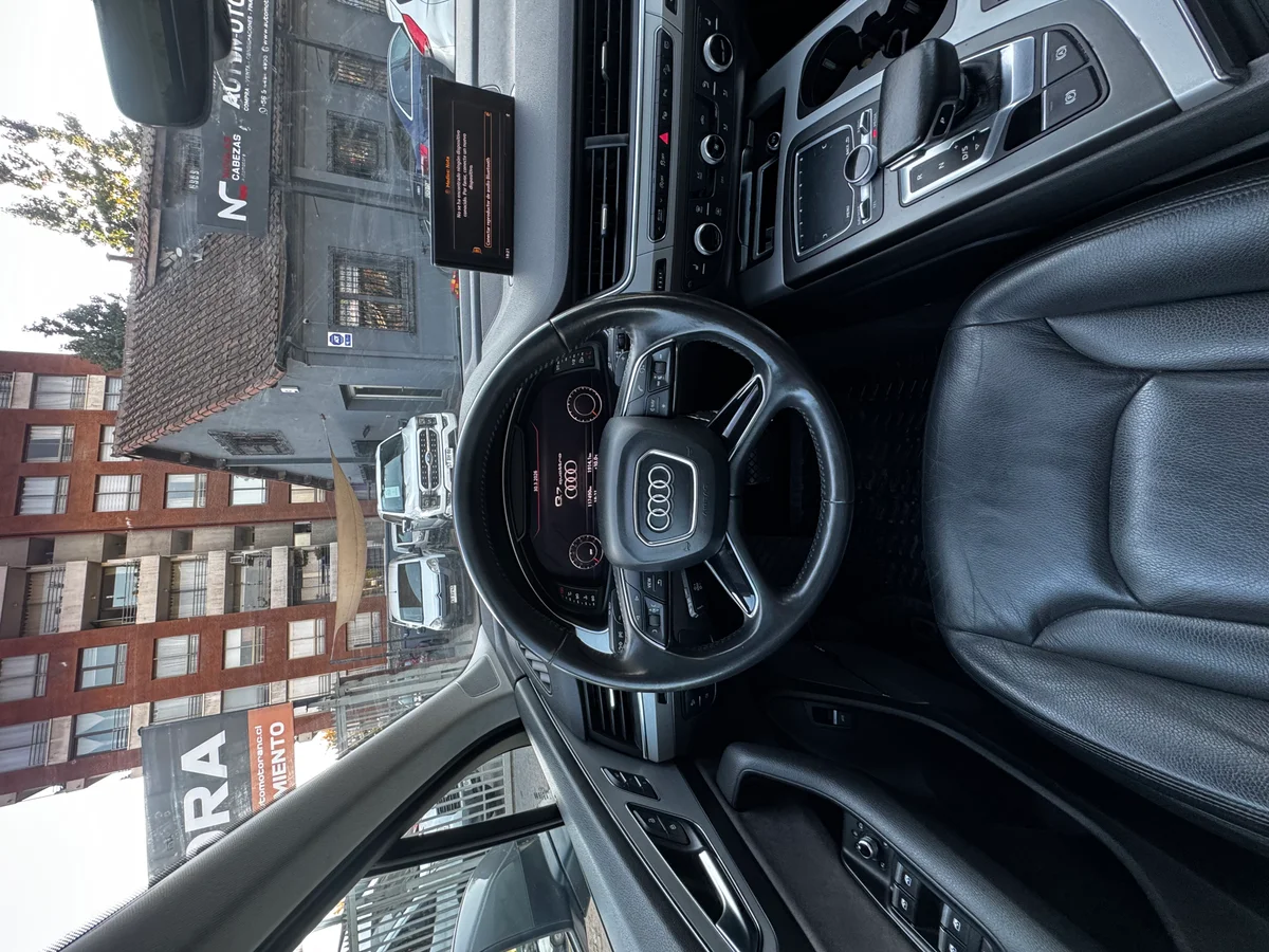 AUDI Q7 - Miniatura 14