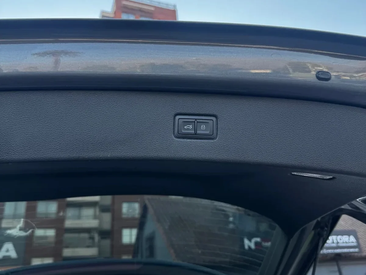 AUDI Q7 - Miniatura 14