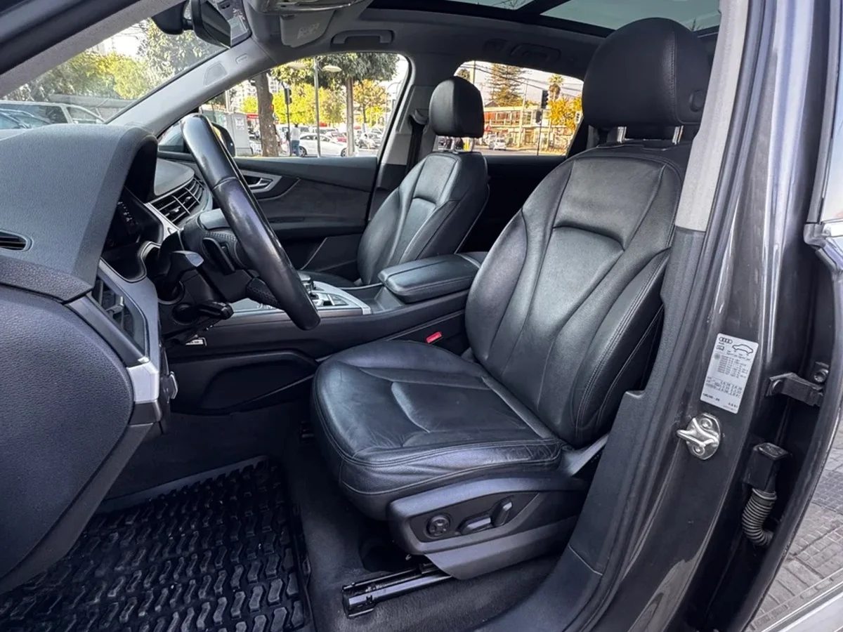 AUDI Q7 - Miniatura 16