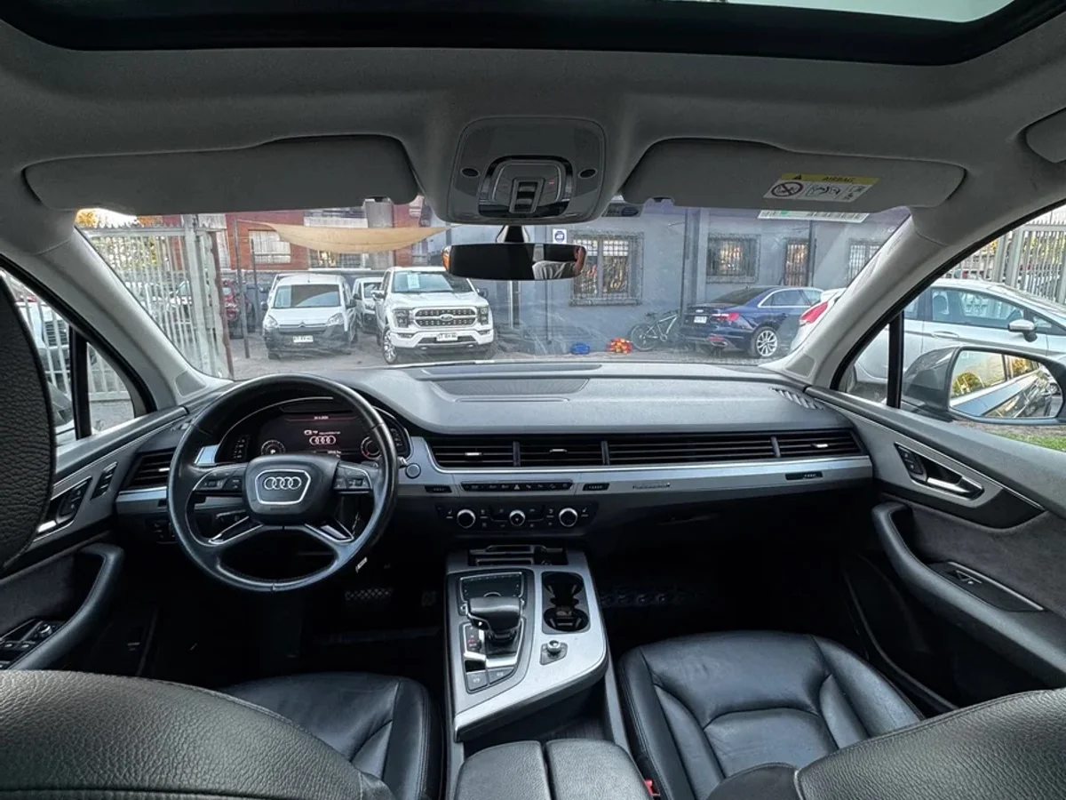 AUDI Q7 - Miniatura 7