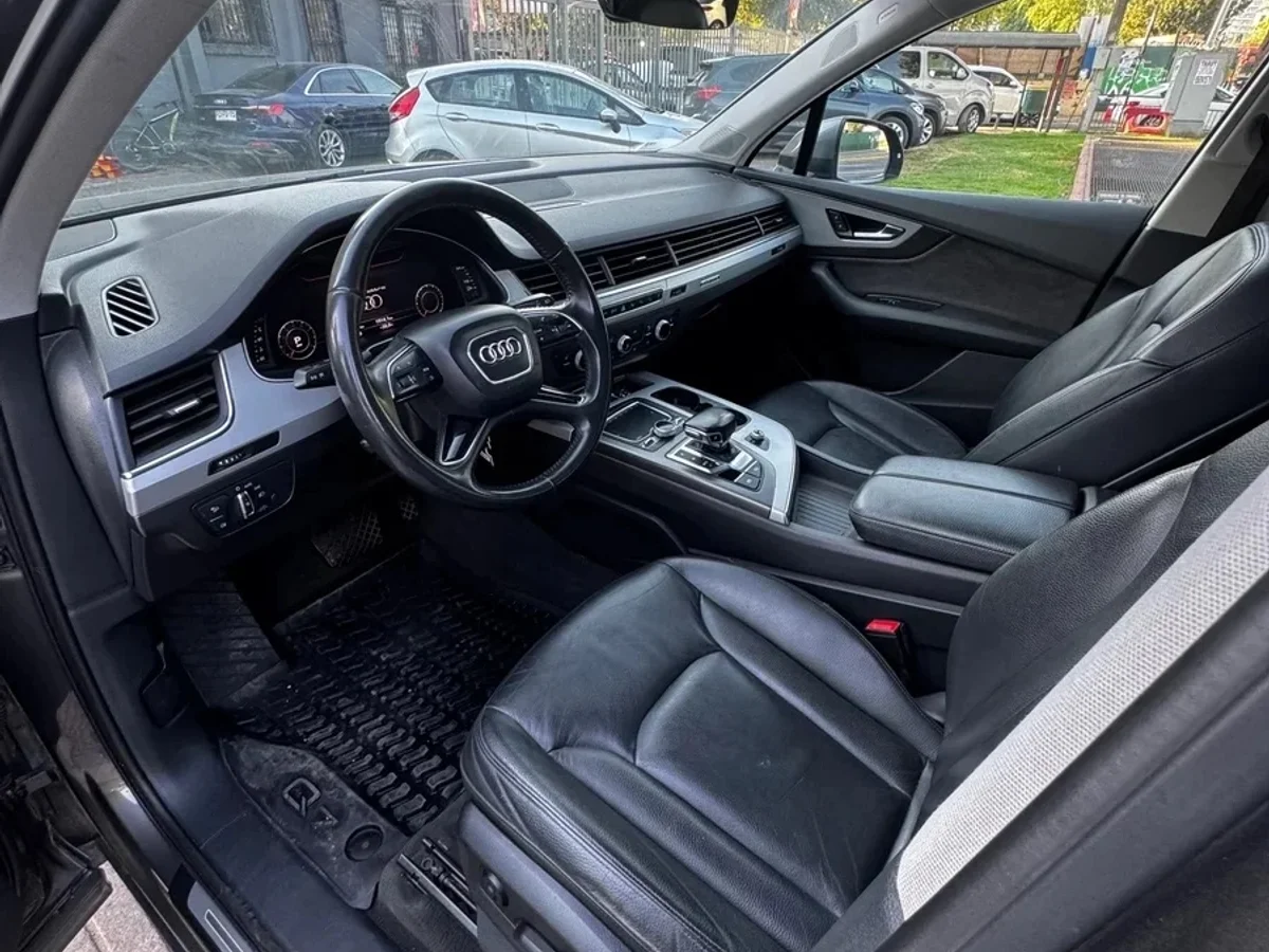 AUDI Q7 - Miniatura 8