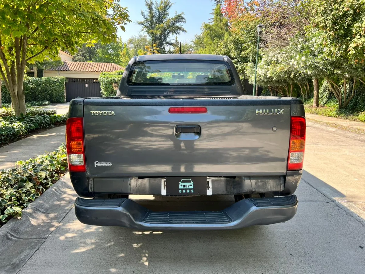 TOYOTA HILUX 2.5 D SR DC 4X2 - Miniatura 8