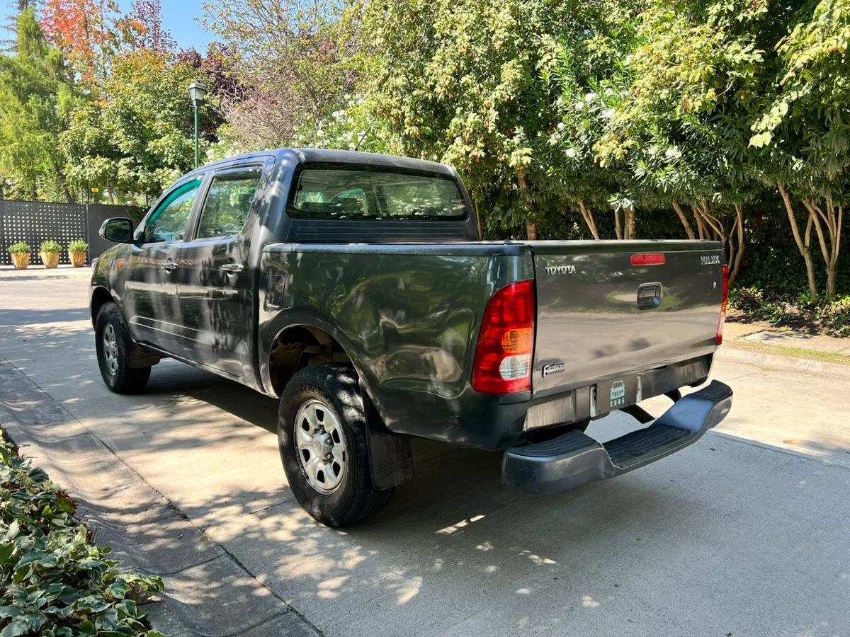TOYOTA HILUX 2.5 D SR DC 4X2 - Miniatura 10