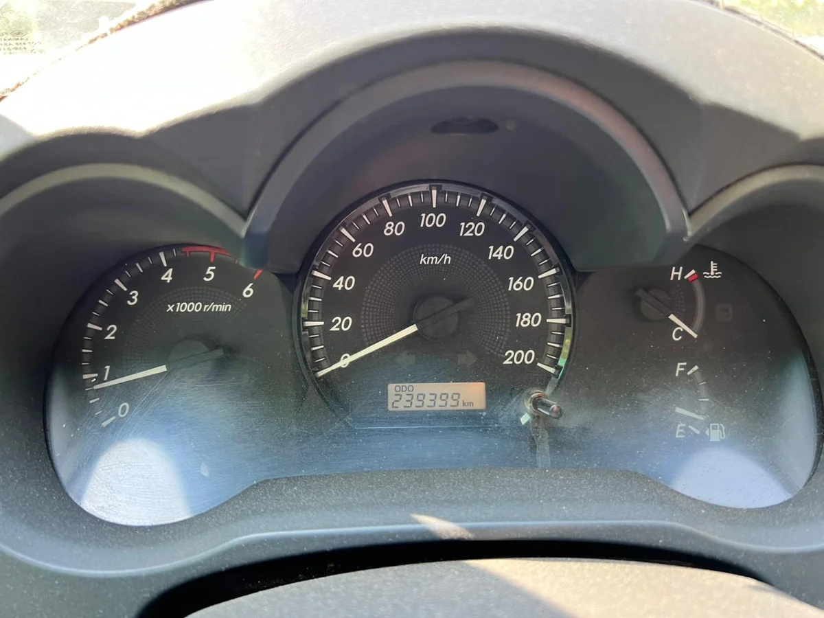 TOYOTA HILUX 2.5 D SR DC 4X2 - Miniatura 12