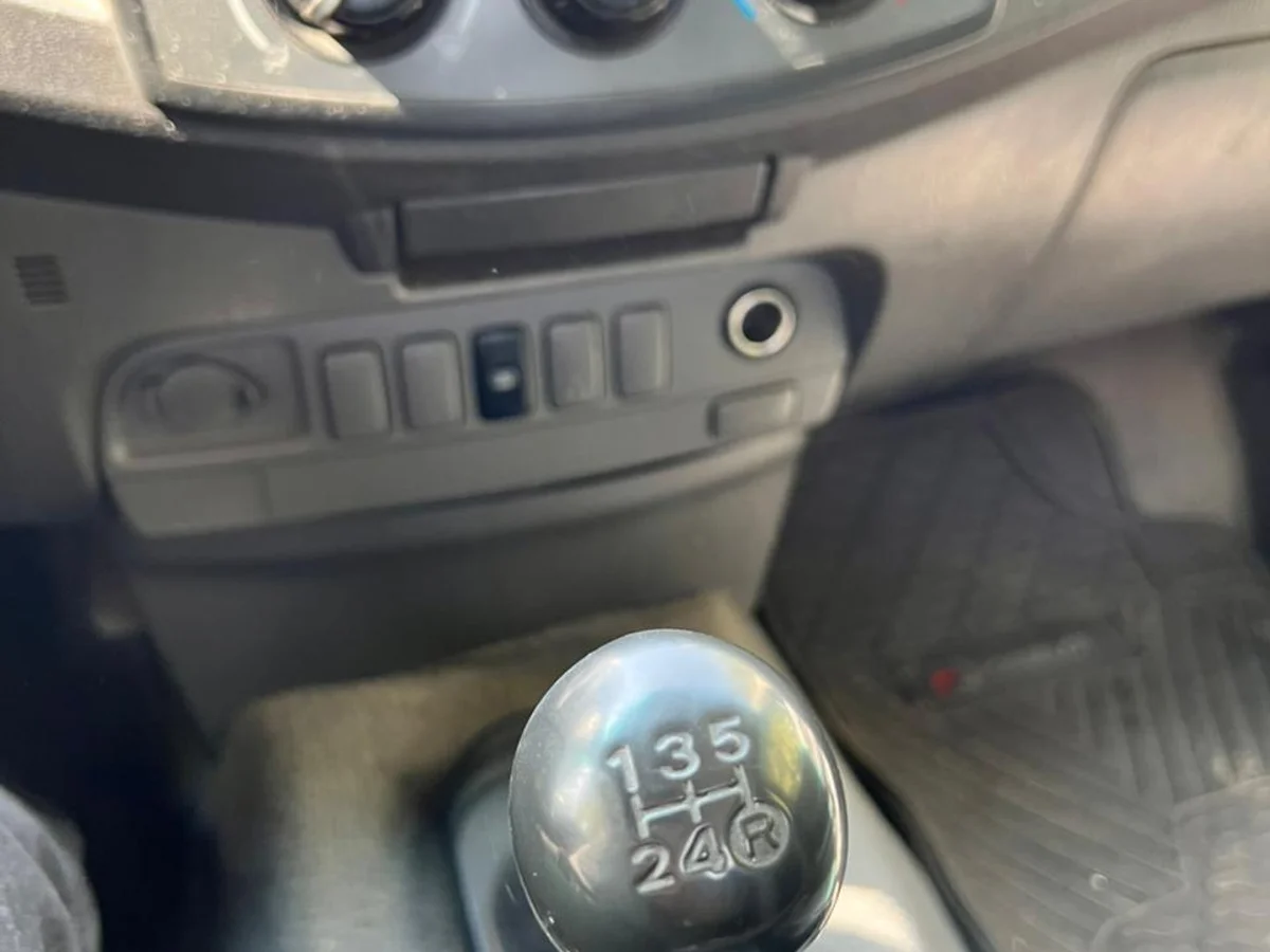 TOYOTA HILUX 2.5 D SR DC 4X2 - Miniatura 13