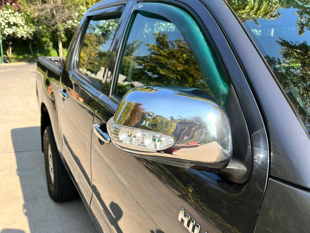 TOYOTA HILUX 2.5L DIESEL SR DC 4X2 - Miniatura 3