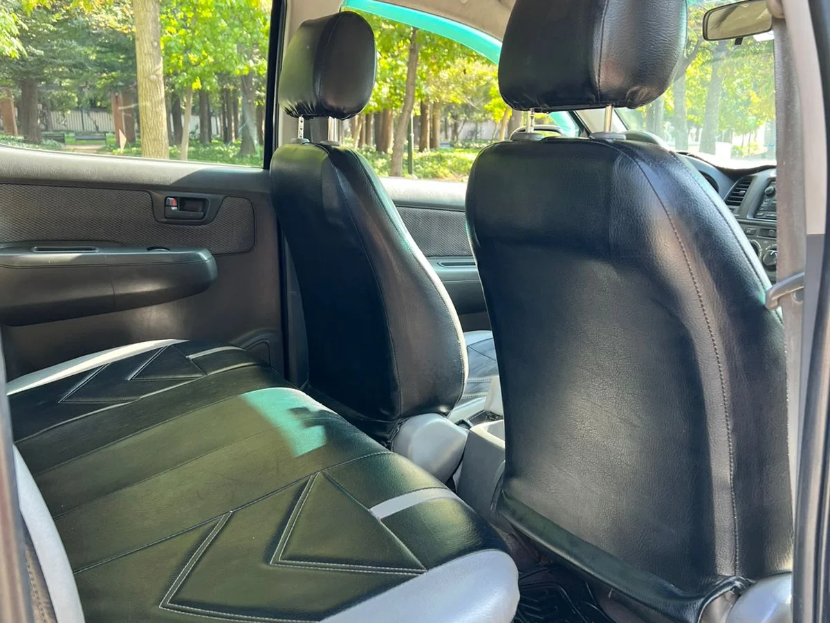 TOYOTA HILUX 2.5L DIESEL SR DC 4X2 - Miniatura 23