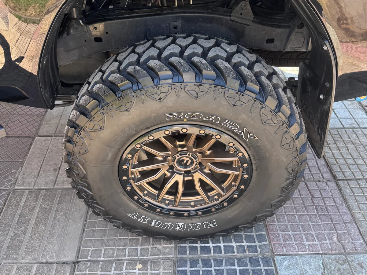 TOYOTA HILUX SR 2.8 - Miniatura 8