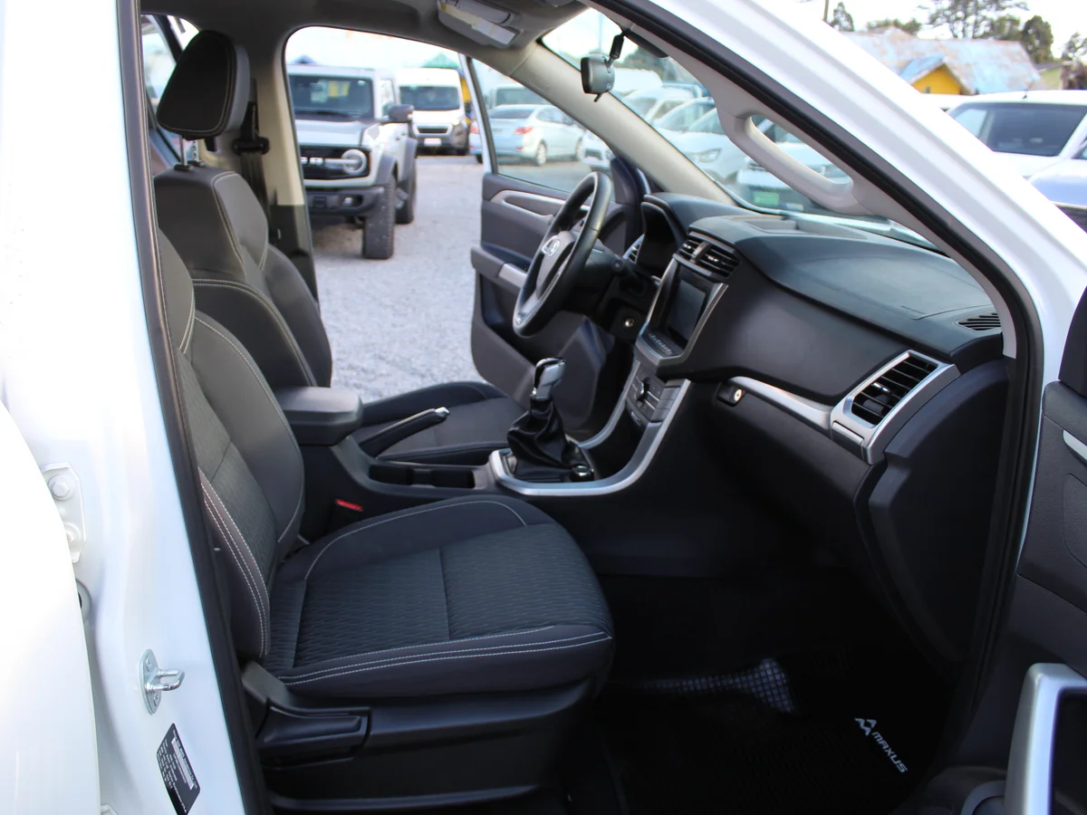 Maxus T60 — foto 6 de 12