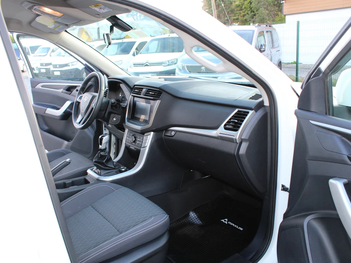 Maxus T60 — foto 5 de 12