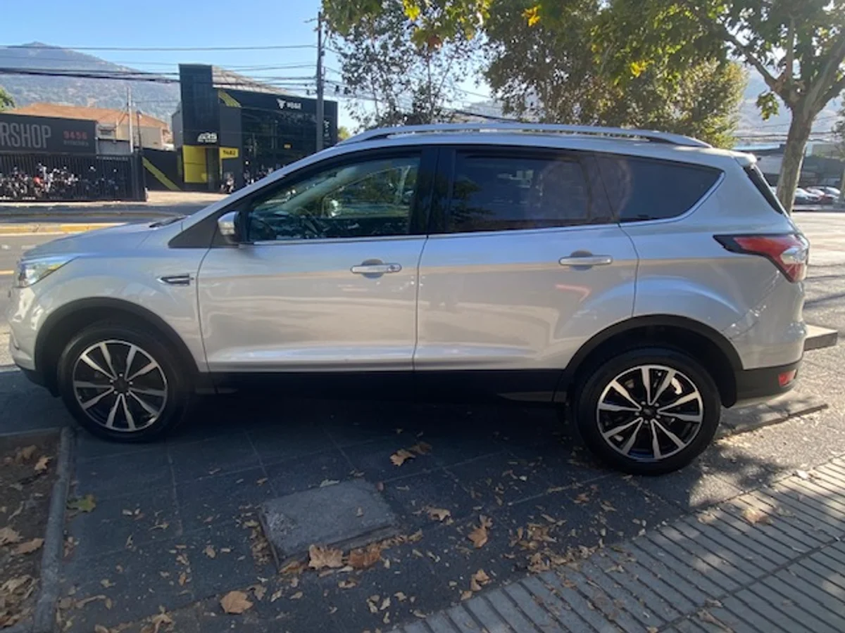 FORD ESCAPE 4x4 Limited 2.0 2020 - Miniatura 9