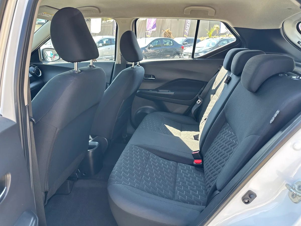 NISSAN KICKS 1.6 MANUAL SENSE, UNICO DUEÑO, MANTENCIONES - Miniatura 16