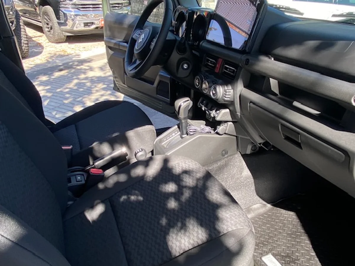 SUZUKI JIMNY 5P 1.5 AT GLX 2025 - Miniatura 16