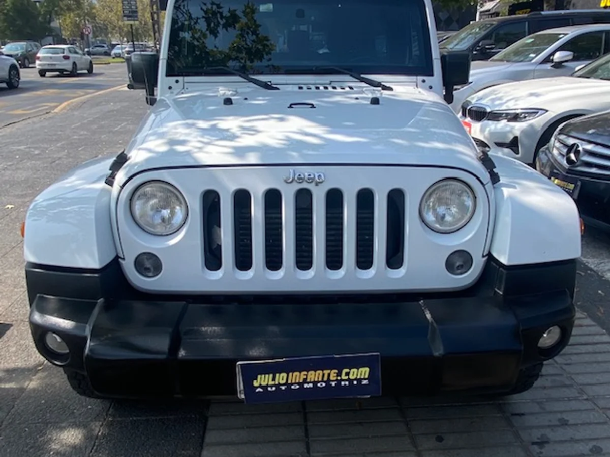 JEEP WRANGLER UNLTD Sahara 4x4 2.8 2015 - Miniatura 3