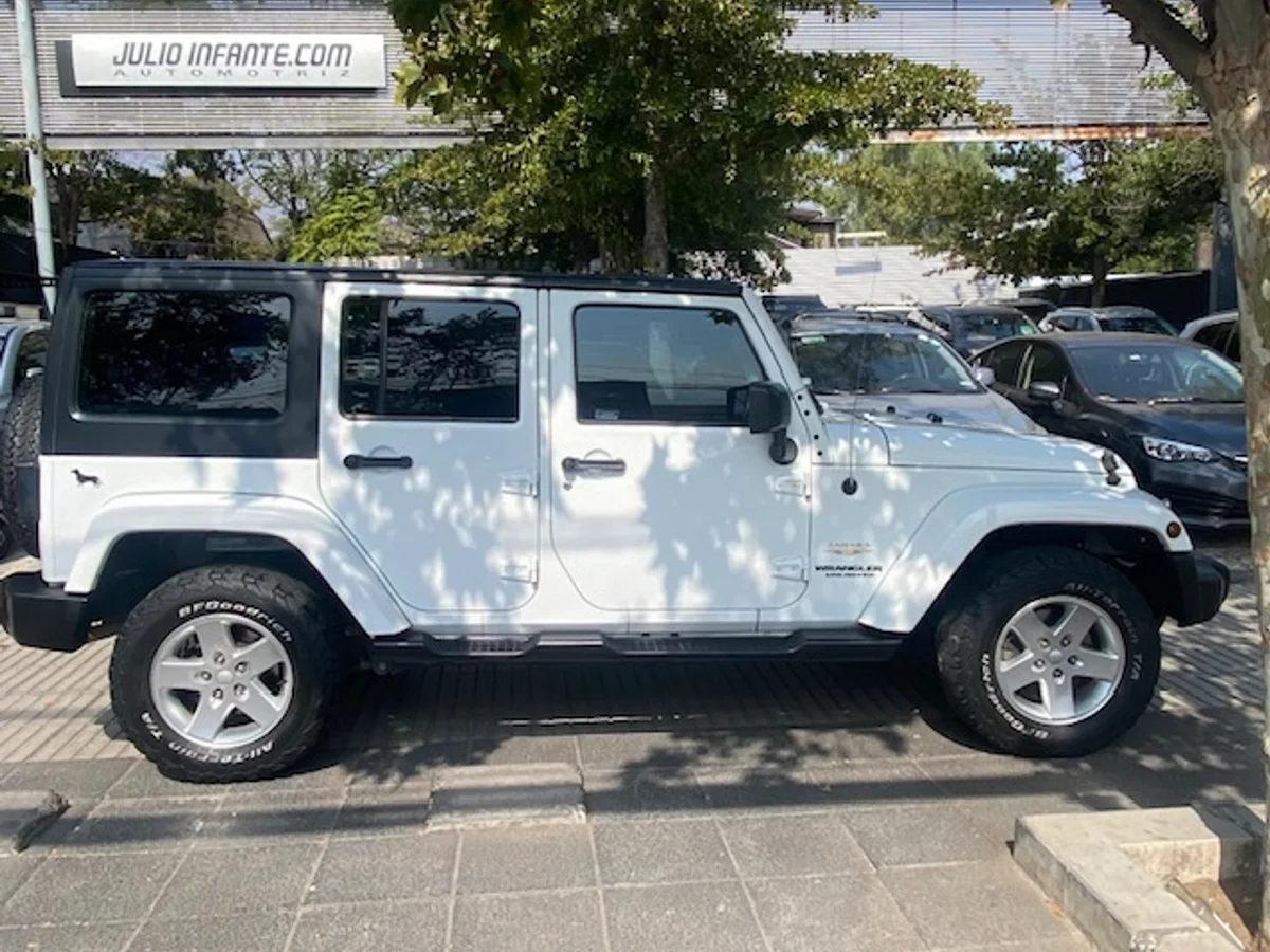 JEEP WRANGLER UNLTD Sahara 4x4 2.8 2015 - Miniatura 7