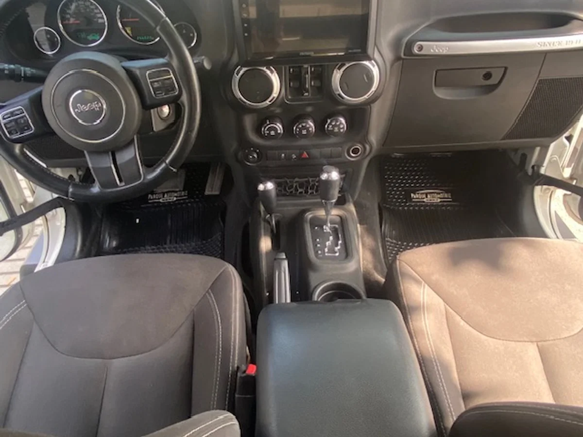 JEEP WRANGLER UNLTD Sahara 4x4 2.8 2015 - Miniatura 9