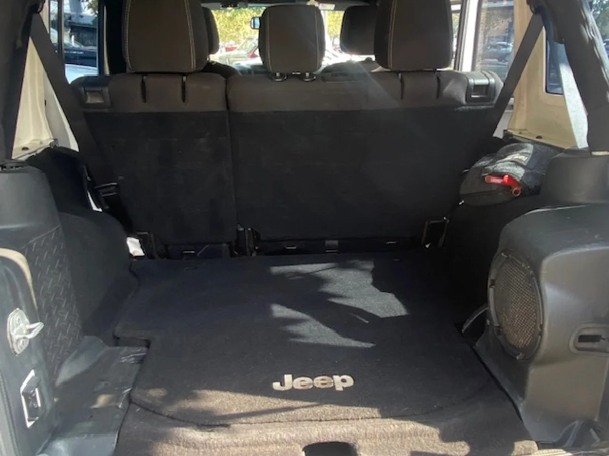JEEP WRANGLER UNLTD Sahara 4x4 2.8 2015 - Miniatura 17