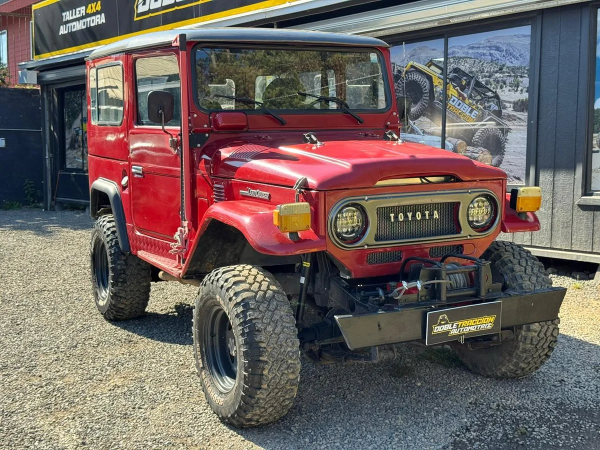TOYOTA LAND CRUISER BJ40