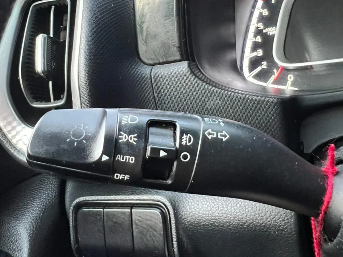 KIA SONET EX 1.5L MT AÑO 2022 - Miniatura 16