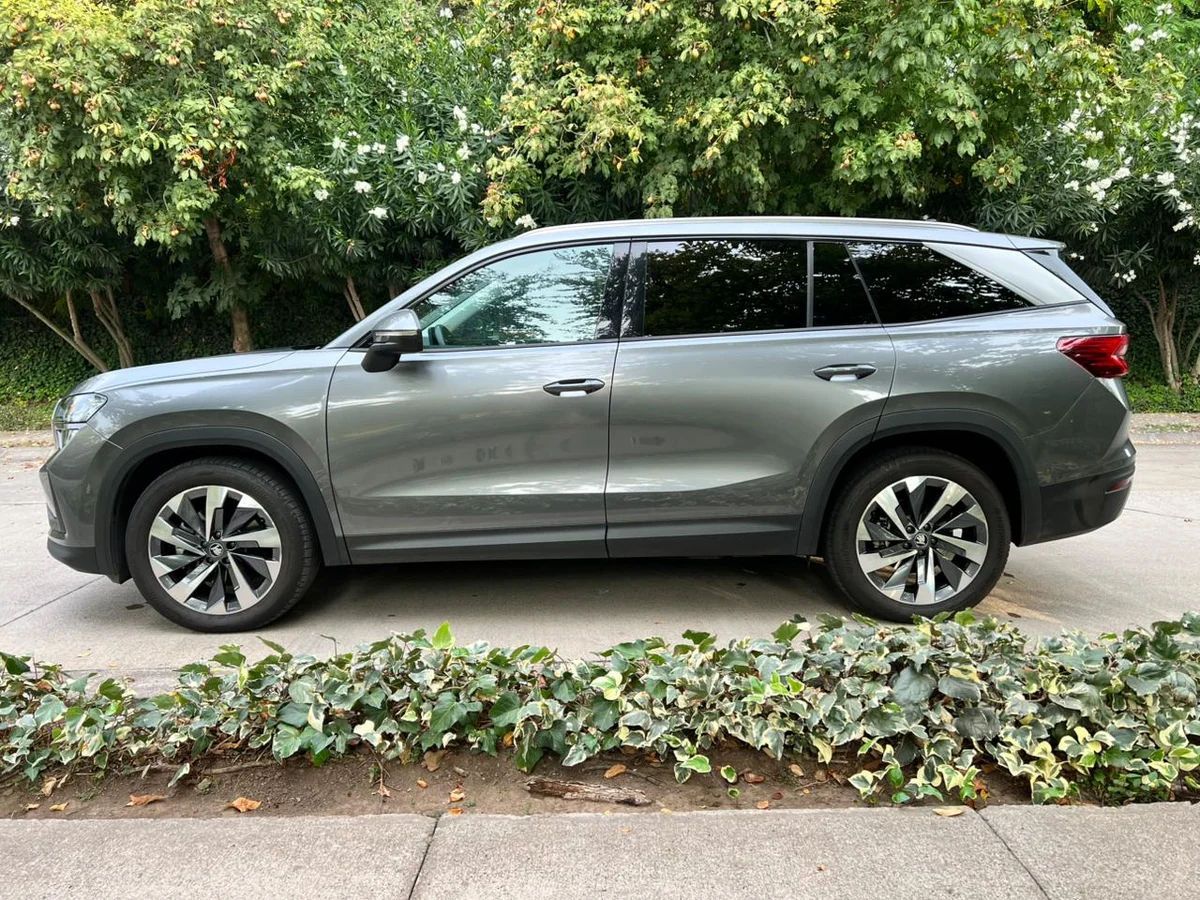 SKODA NEW KODIAQ 2.0L AUT 4X4 AÑO 2026 - Miniatura 4