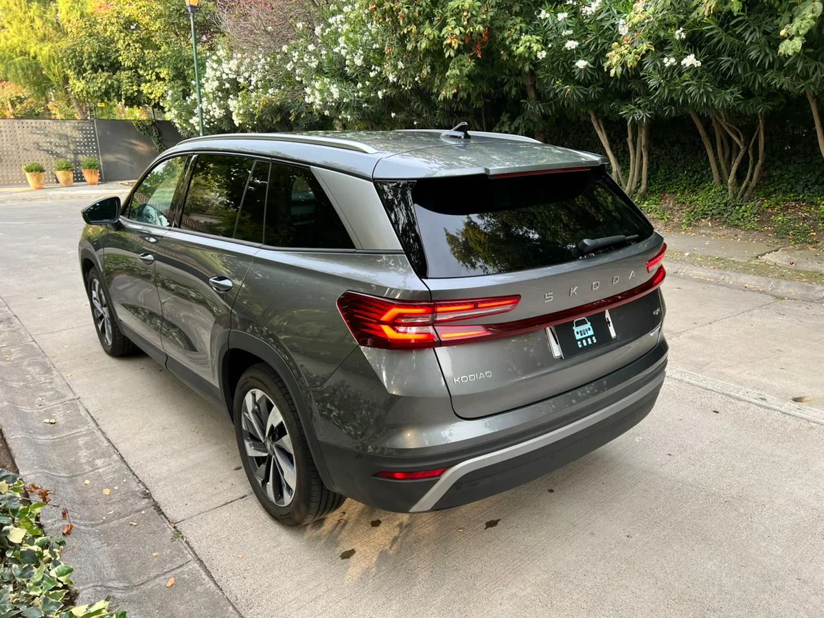 SKODA NEW KODIAQ 2.0L AUT 4X4 AÑO 2026 - Miniatura 5