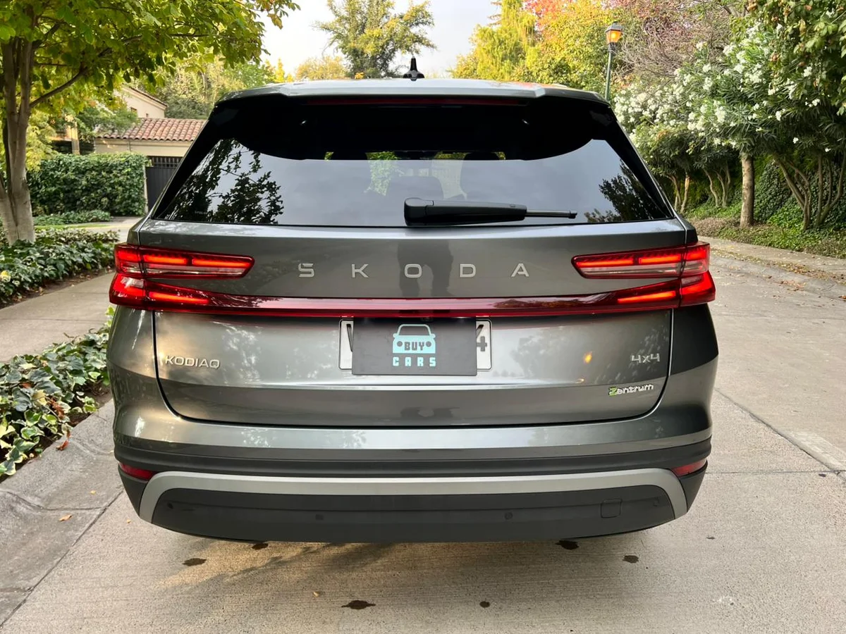 SKODA NEW KODIAQ 2.0L AUT 4X4 AÑO 2026 - Miniatura 6