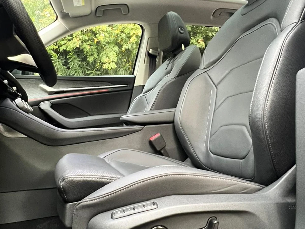 SKODA NEW KODIAQ 2.0L AUT 4X4 AÑO 2026 - Miniatura 25