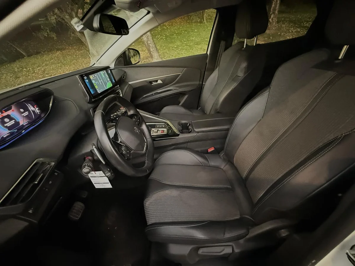 PEUGEOT 3008 ALLURE HDI 1.5 AUT - Miniatura 3