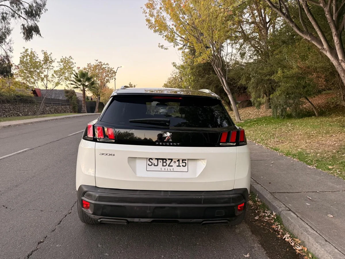 PEUGEOT 3008 ALLURE HDI 1.5 AUT - Miniatura 15