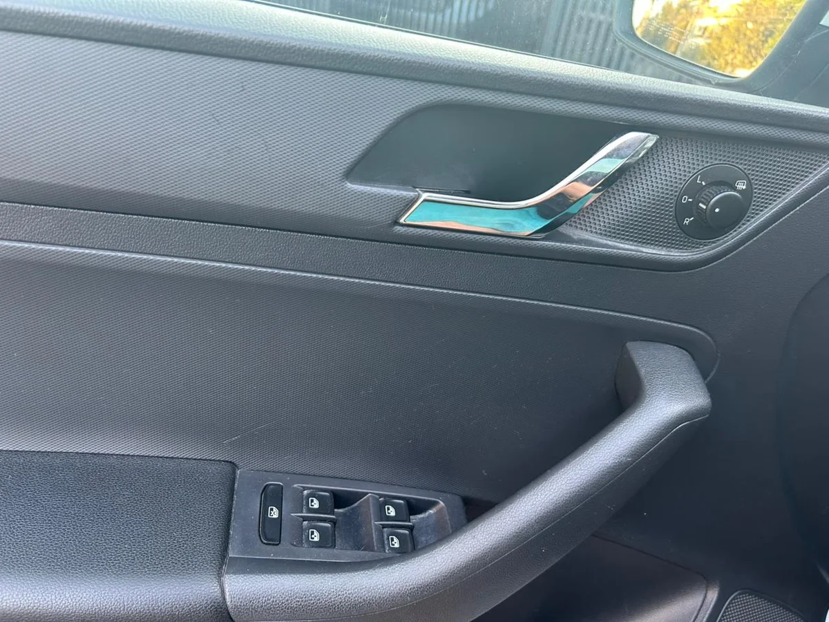 SKODA RAPID SPACEBACK 1.2L MT6 AÑO 2016 - Miniatura 4