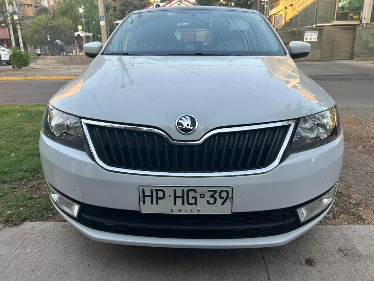 SKODA RAPID SPACEBACK 1.2L MT6 AÑO 2016 - Miniatura 5