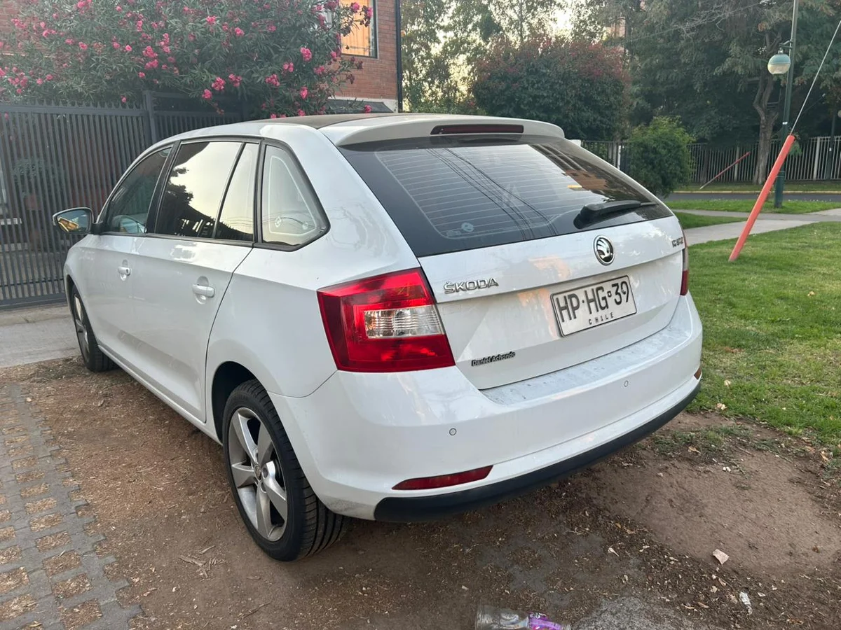 SKODA RAPID SPACEBACK 1.2L MT6 AÑO 2016 - Miniatura 6