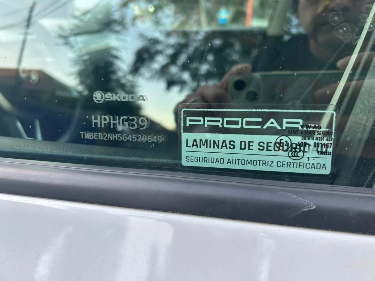 SKODA RAPID SPACEBACK 1.2L MT6 AÑO 2016 - Miniatura 11