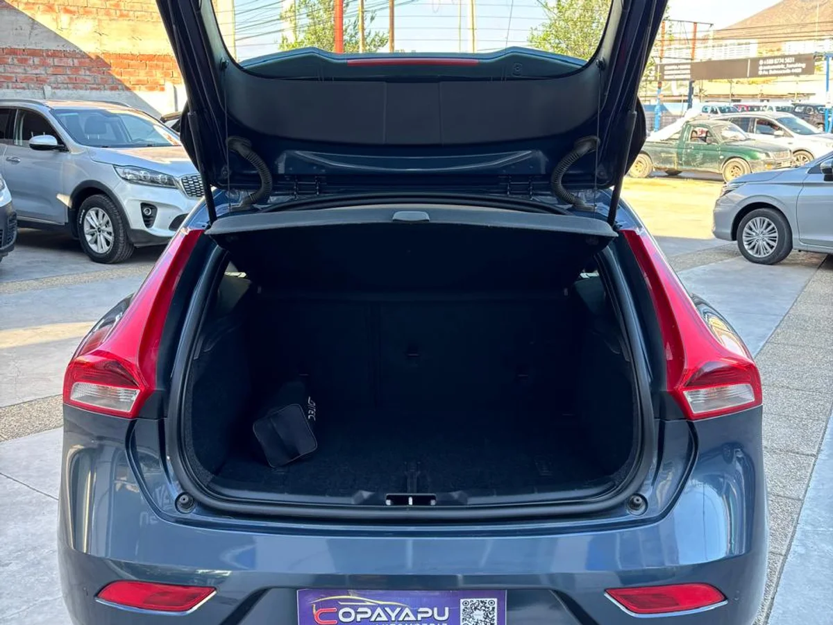 VOLVO V40 T3 HB 1.5 - Miniatura 6