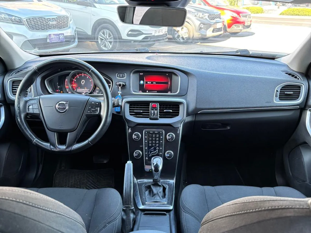 VOLVO V40 T3 HB 1.5 - Miniatura 8