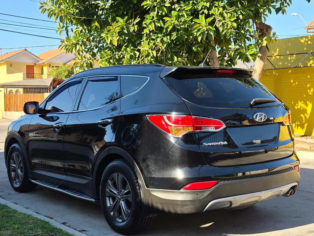 HYUNDAI SANTA FE GLS 4X4 2.4