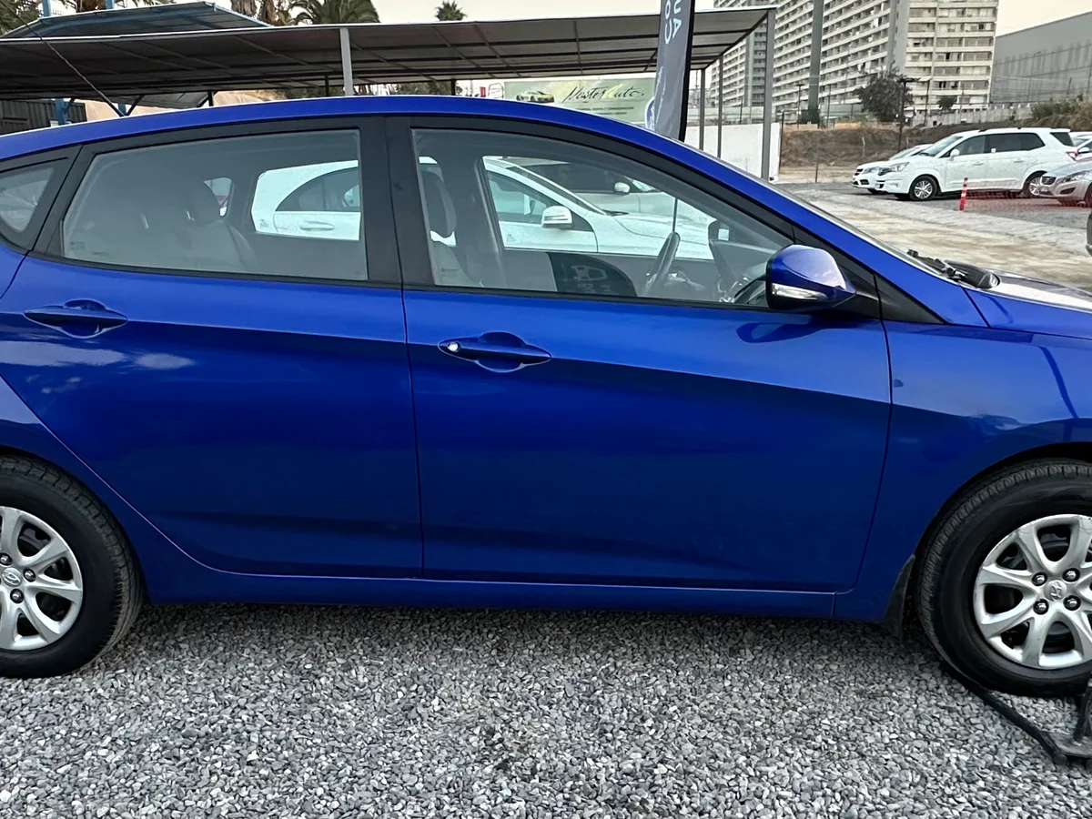 HYUNDAI ACCENT 1.4 RB HB GLS AC 2AB ABS - Miniatura 4