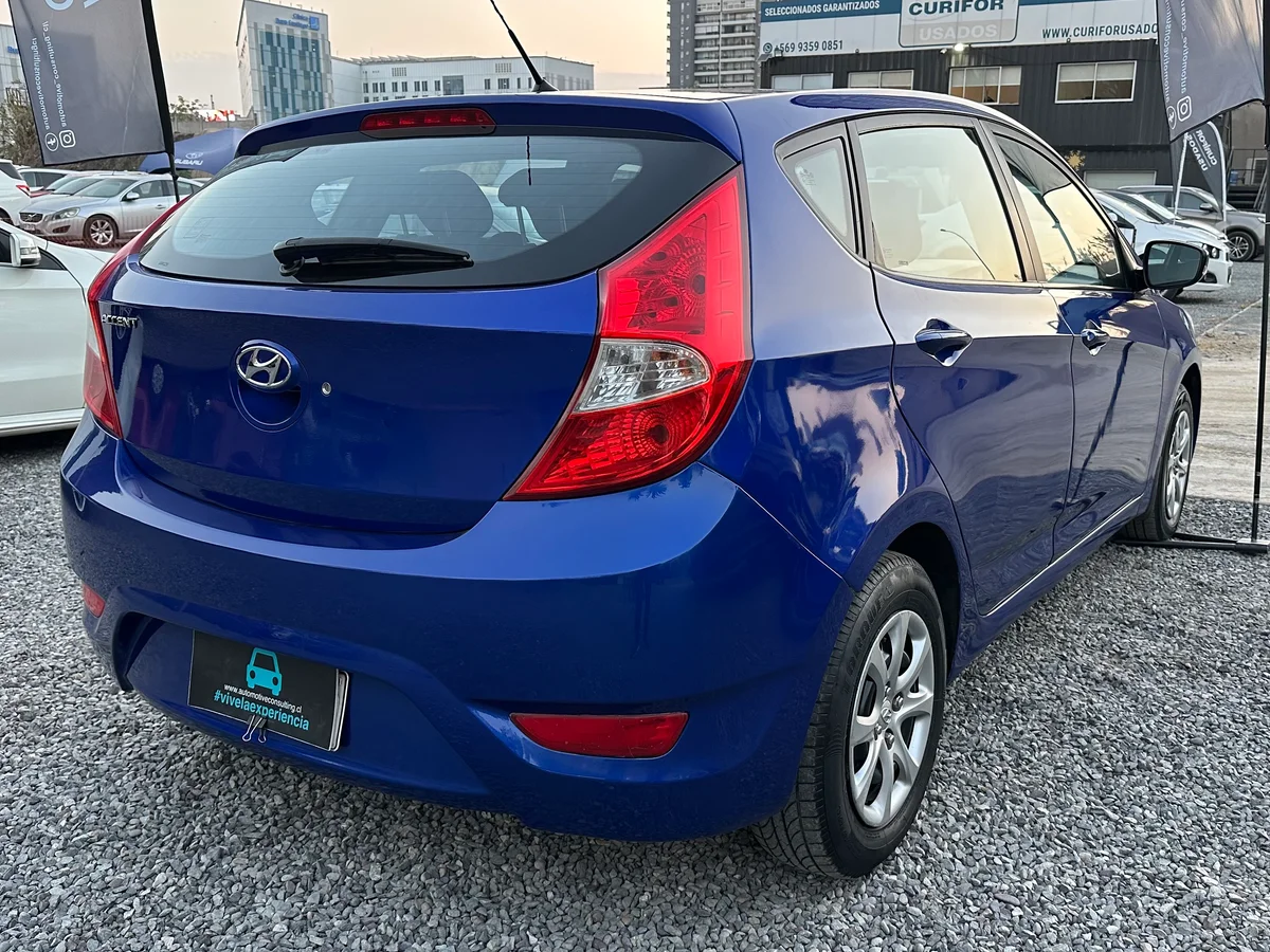 HYUNDAI ACCENT 1.4 RB HB GLS AC 2AB ABS - Miniatura 6