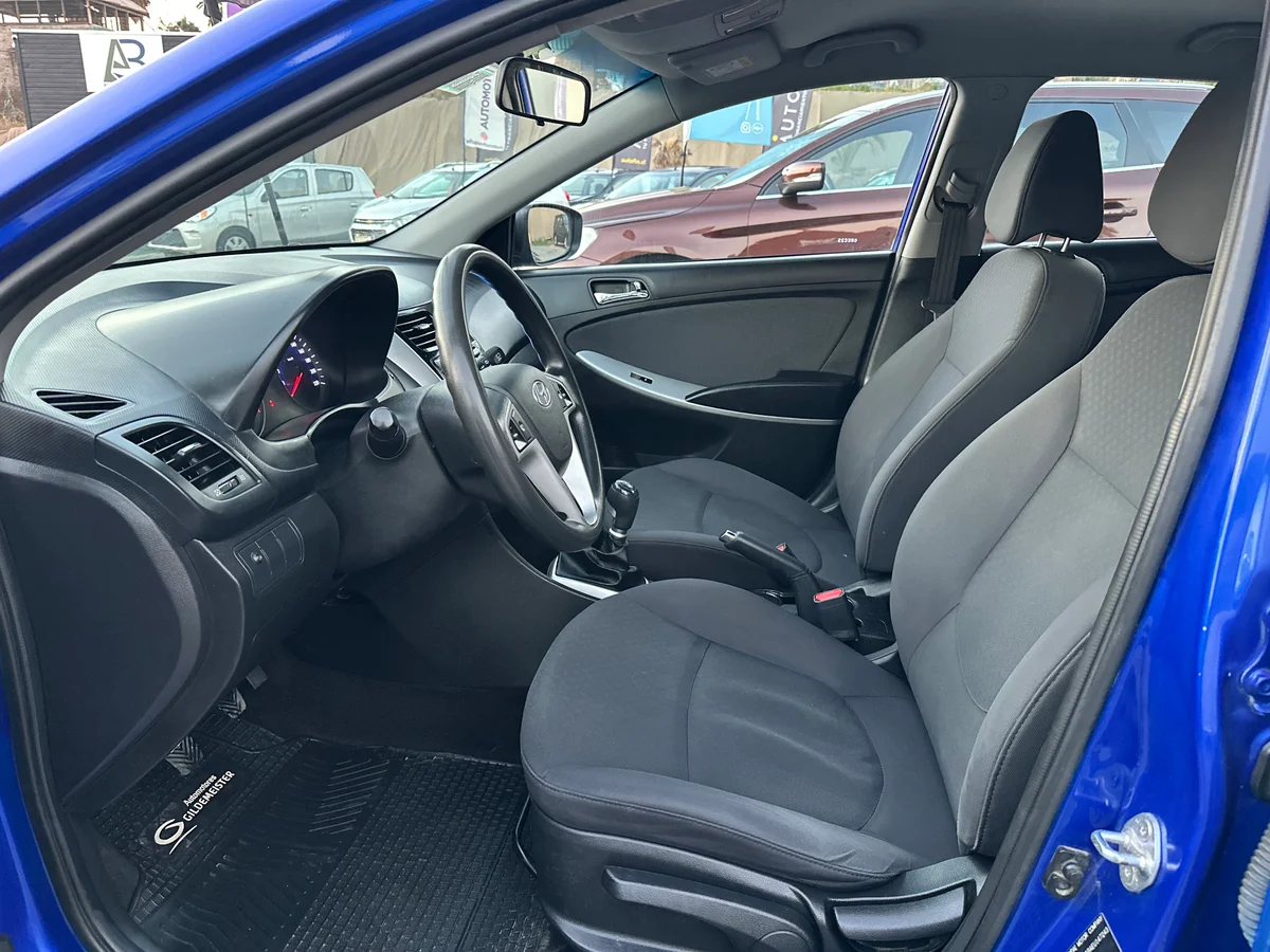 HYUNDAI ACCENT 1.4 RB HB GLS AC 2AB ABS - Miniatura 13