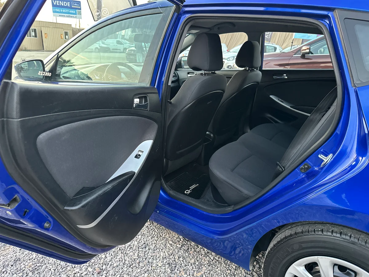 HYUNDAI ACCENT 1.4 RB HB GLS AC 2AB ABS - Miniatura 15